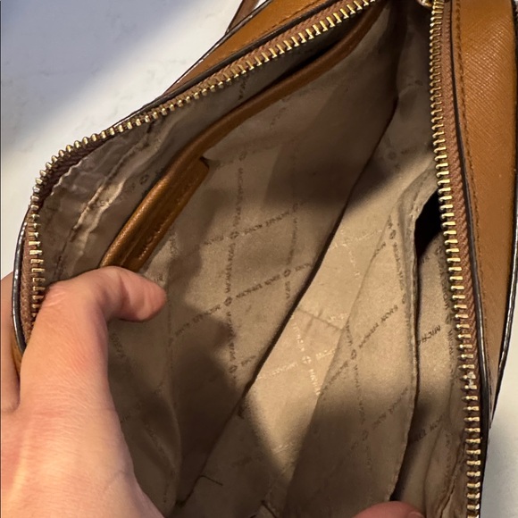 Michael Kors Tan Crossbody Bag with wristlet full size wallet - Picture 4 of 7